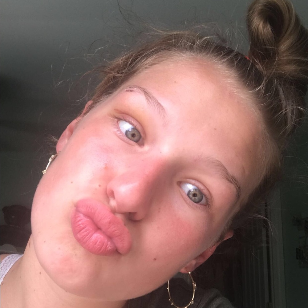 Meet your Posher, Ellie